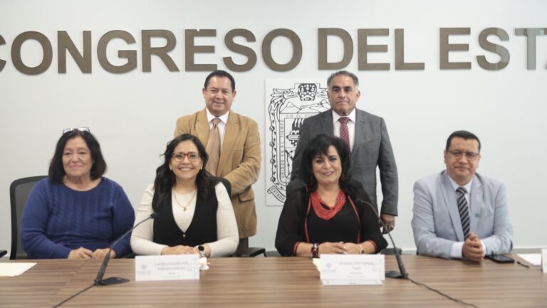 Avalan en Comisión del Congreso iniciativa para promover la inclusión de mujeres conductoras en el transporte público 