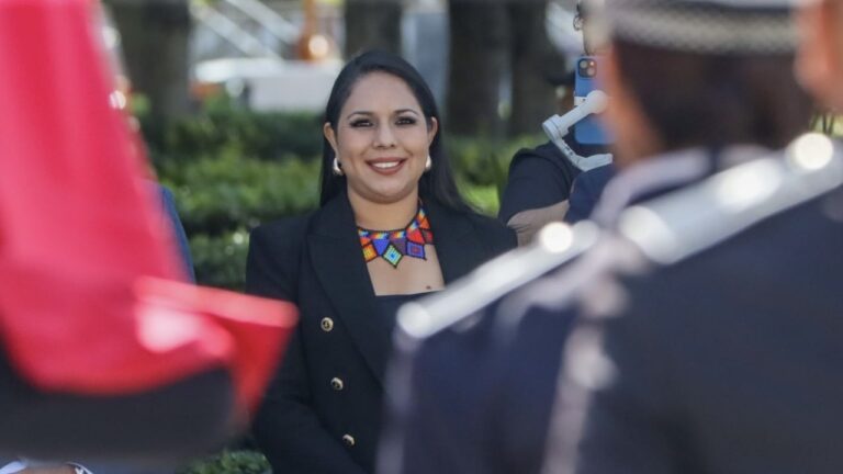 Encabeza Tonantzin Fernández ceremonia conmemorativa por la Consumación de la Independencia de México