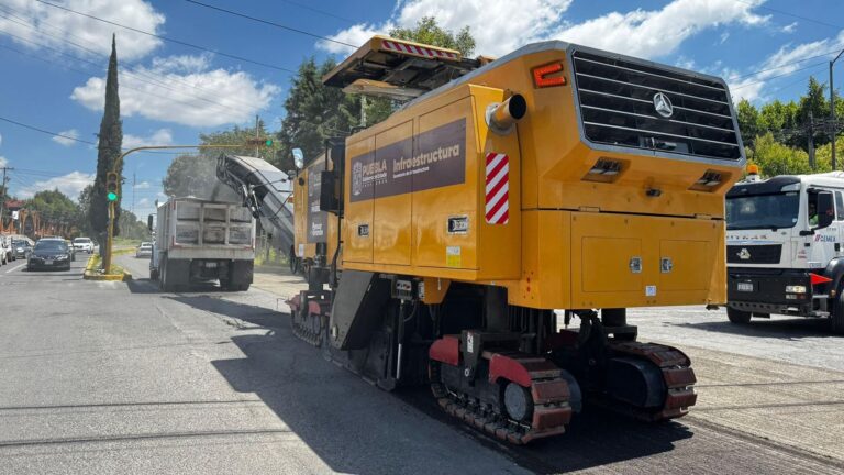 Con Módulos de Pavimentación Gobierno Estatal inicia rehabilitación del Camino Real a Cholula