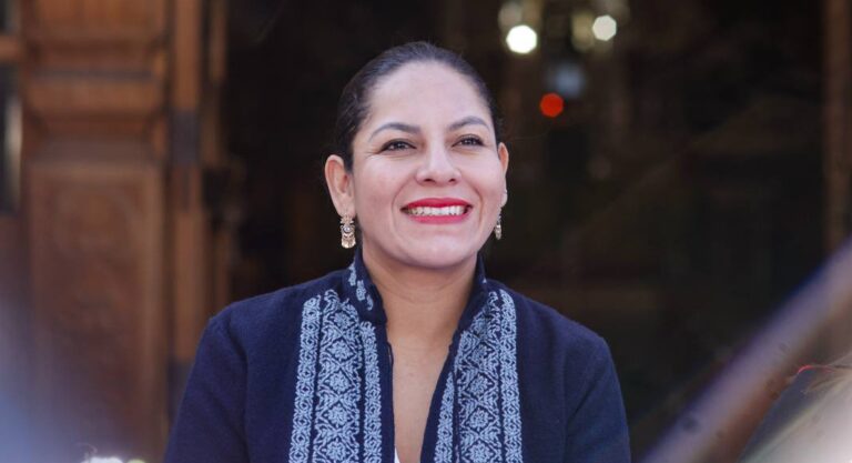 Por buenas prácticas en transparencia acude Lupita Cuautle al Congreso de Puebla