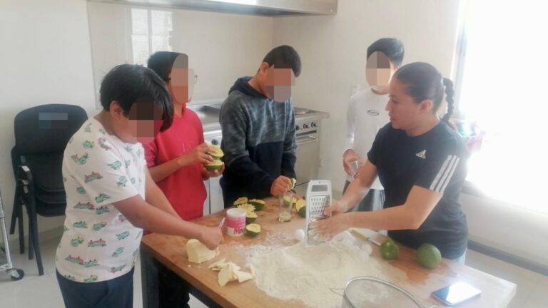 SEDIF previene deserción escolar y rezago estudiantil mediante cursos y talleres