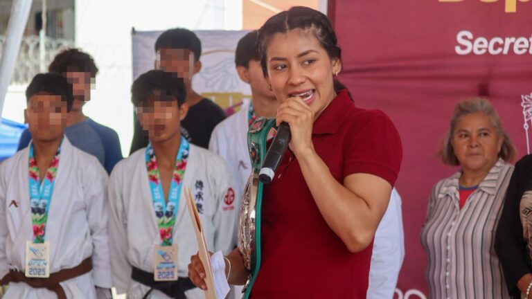 Gaby “La Bonita” Sánchez encabeza el programa Tejiendo Paz en Loma Bella