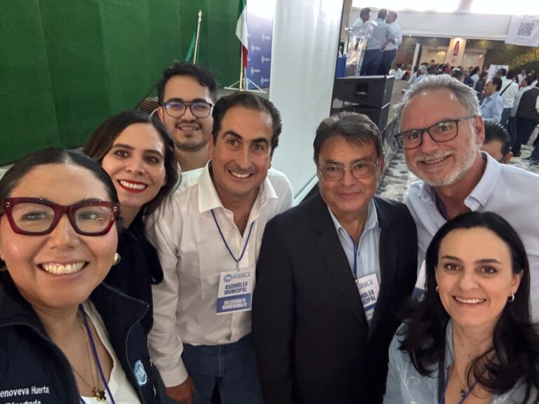 El PAN en Puebla: de la cúspide a la simulación interna