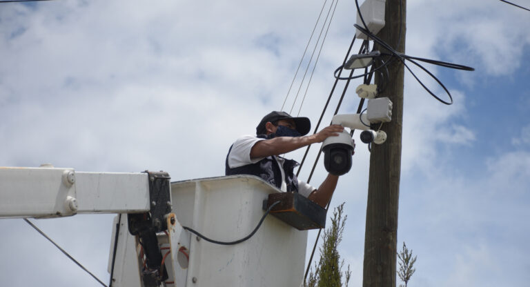 En coordinación interinstitucional, la SSC retira cámaras irregulares de videovigilancia