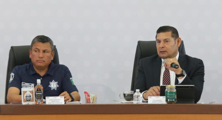 Con orden y apego a la ley se trabaja con las organizaciones en Puebla
