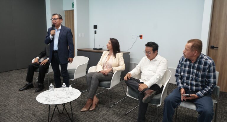 Realizan en el Congreso conversatorio sobre la “Historia del chile en nogada”