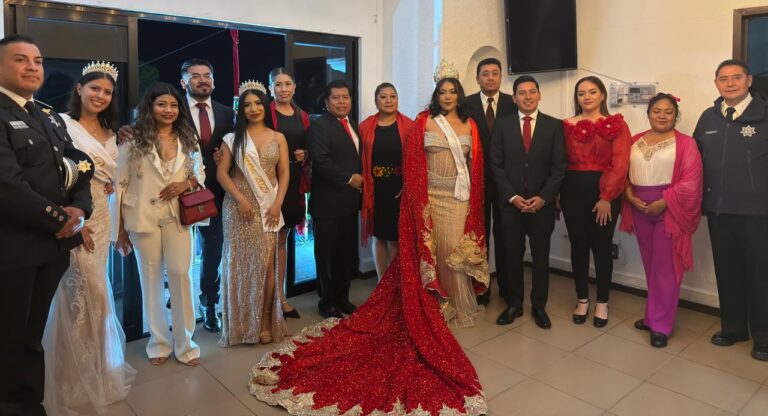 Tradición, orgullo y unidad: Mateo Hernández preside su primer Grito de Independencia