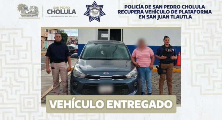 Policía de San Pedro Cholula recupera vehículo de plataforma en San Juan Tlautla