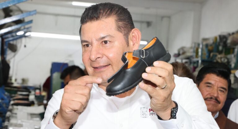 Resurge industria del calzado con impulso a cooperativas y riqueza comunitaria