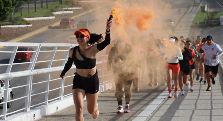 Más de 300 personas se unieron al “Trote Naranja” por la igualdad