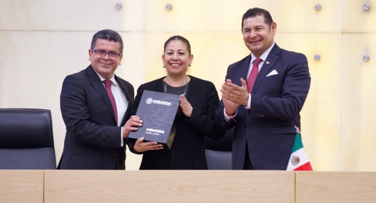 Refrendan Poderes trabajo coordinado en favor de Puebla 