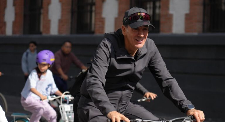 Participa Pepe Chedraui en la Rodada Patrimonial en el Centro Histórico