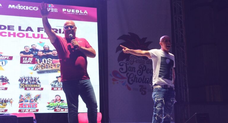 “Guerra de Chistes” llena de humor la Gran Feria de Cholula