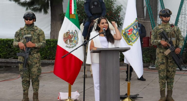 Gobierno de Tonantzin Fernández realiza Ceremonia Conmemorativa del 15 de Septiembre