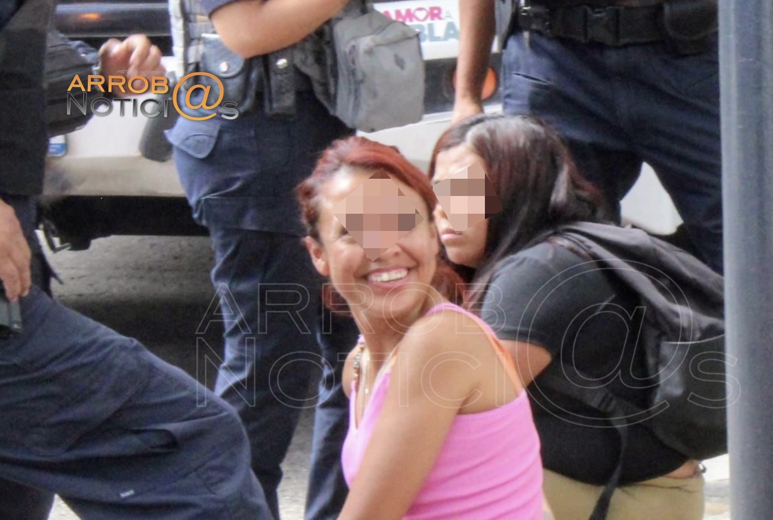 Detenidas dos mujeres que presuntamente robaban celulares en el ...