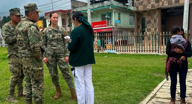 Refuerza IMSS Puebla atención y seguridad en Hospital Rural La Ceiba a través de una Unidad Móvil