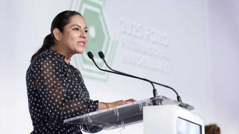 Lupita Cuautle participa en el Foro Internacional Inmobiliario organizado por AMPI Puebla