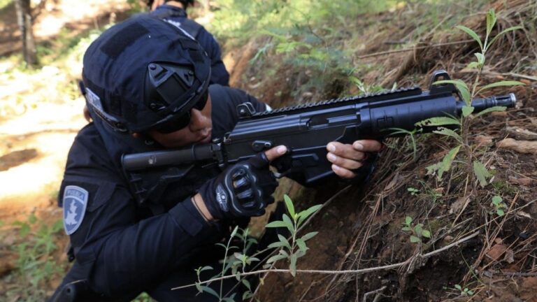 Capacita SEMAR a la Policía Estatal para fortalecer sus capacidades operativas