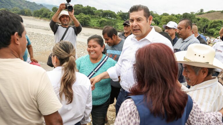 Gobierno federal y estatal, CONAGUA y CEASPUE trabajan en río Pantepec para prevenir futuras inundaciones