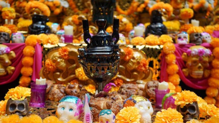 Emite Gobierno de la Ciudad recomendaciones para instalación de altares y ofrendas