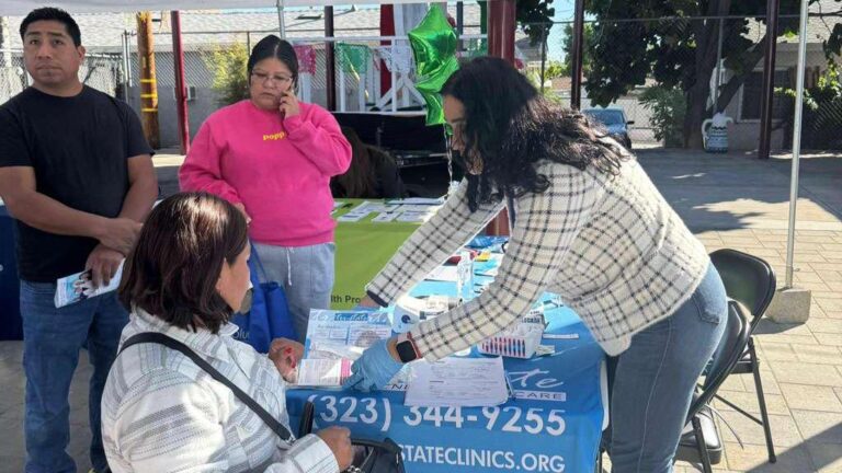 Gobierno estatal y Consulado de México realizan Feria de la Salud Comunitaria en Los Ángeles 
