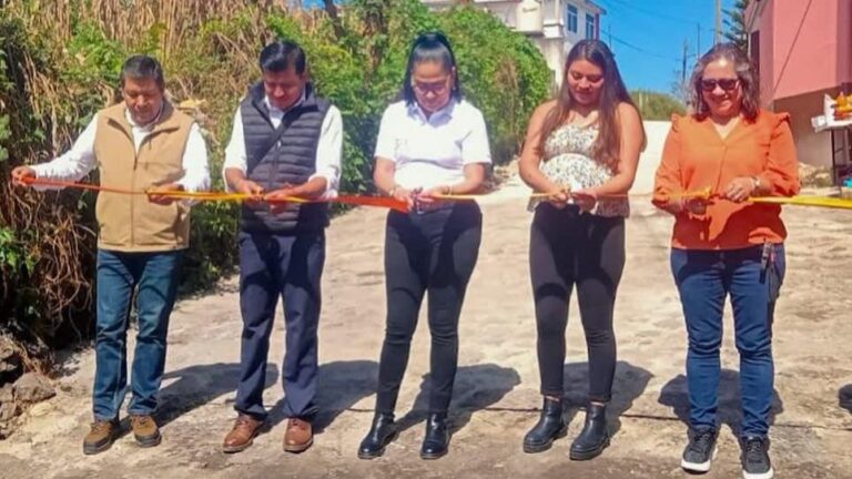 Fedrha Suriano entrega pavimentación en Teziutlán