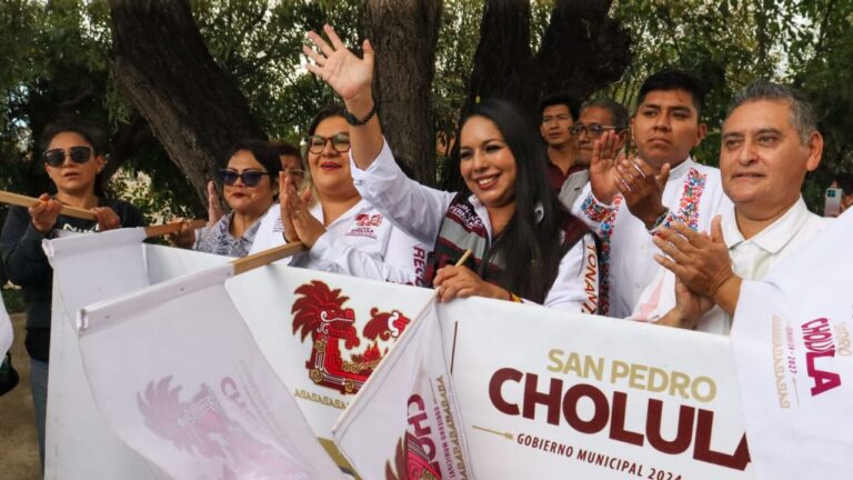 Con diálogo y cercanía, Tonantzin Fernández cumple una petición histórica en Santiago Momoxpan