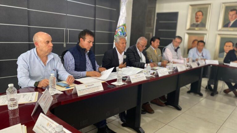 Inician censo de escuelas dañadas en las sierras Norte, Nororiental y Negra: SEP