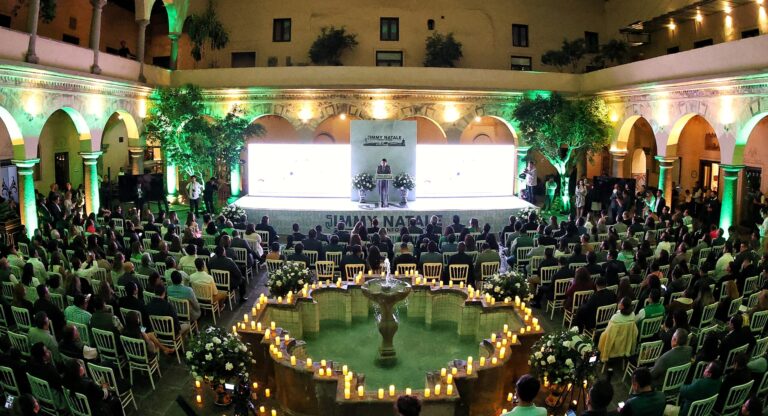 Jimmy Natale rinde su primer informe acompañado de la clase política