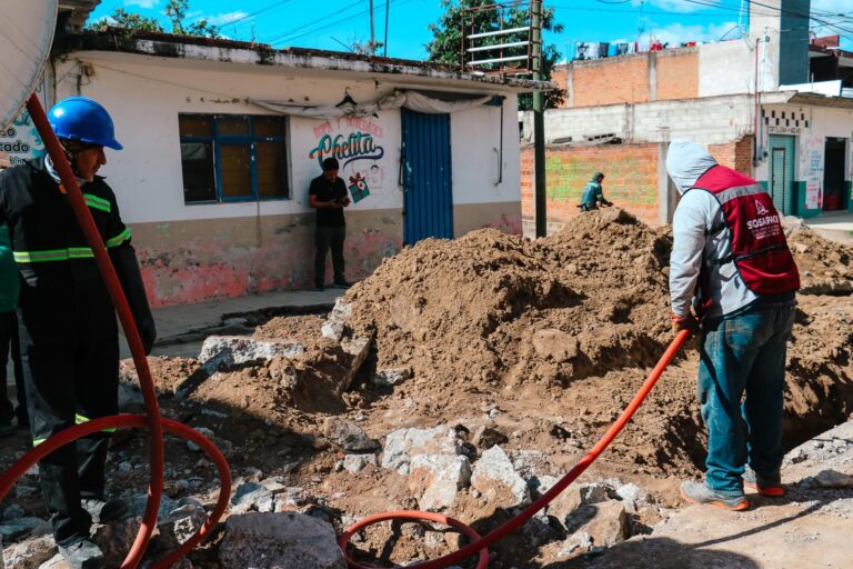 Fortalece Sosapach infraestructura sanitaria en Juntas Auxiliares
