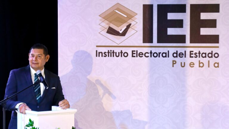 “La democracia debe traducirse en bienestar social y desarrollo humano”: Alejandro Armenta