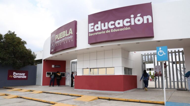 Regresan a clases presenciales estudiantes de 563 escuelas de la Sierra Norte