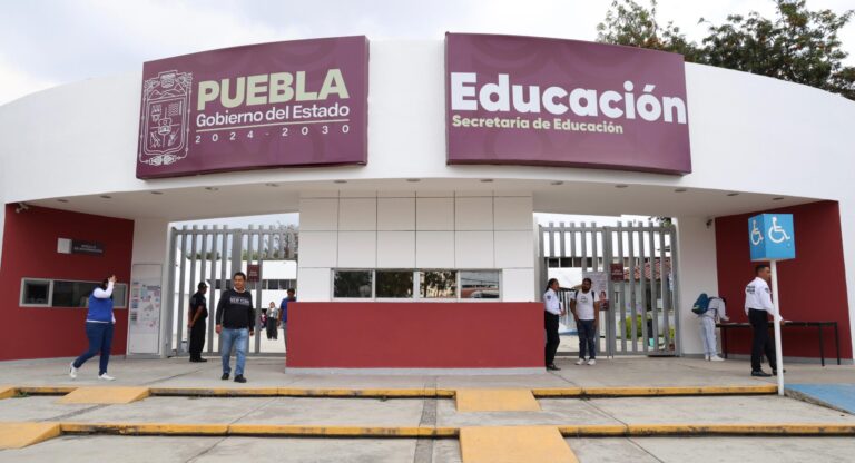 Suman 419 estudiantes con síntomas de Coxsackie en escuelas de Puebla