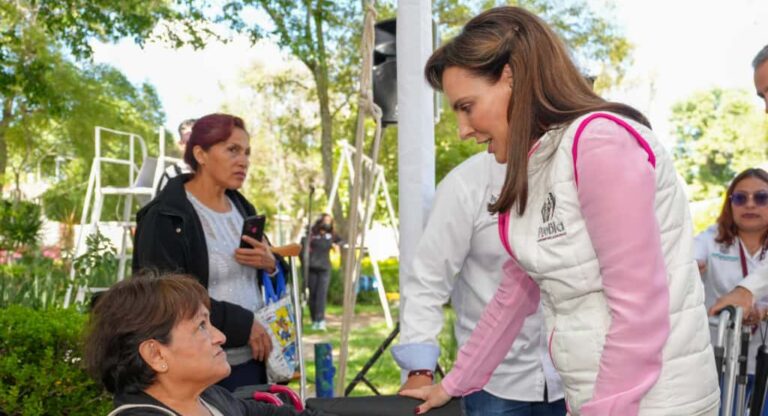 MariElise Budib y Pepe Chedraui entregaron 122 aparatos funcionales a personas con discapacidad
