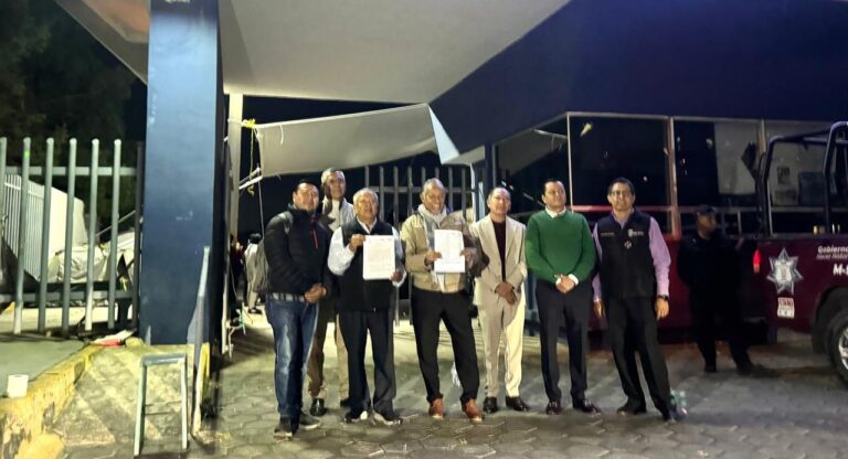 Gobierno de Puebla y estudiantes acuerdan reiniciar clases presenciales en el ITSST