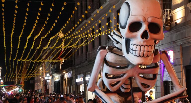 Juventudes poblanas vivieron la rodada y carrera “Camino hacia el Mictlán”