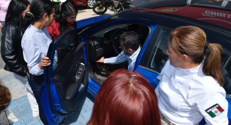 Gobierno de San Pedro Cholula realiza cursos de manejo para mujeres