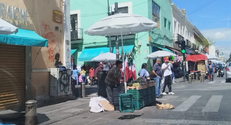 México suma 1.2 millones a su fuerza laboral, pero el 54.8% sigue en la informalidad