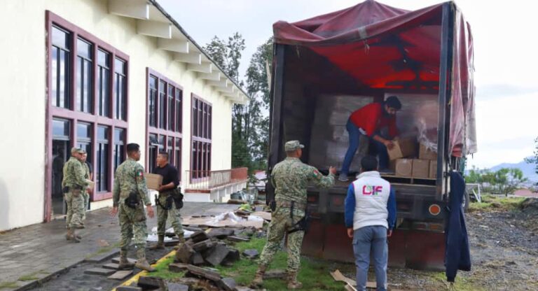 Recibe Huauchinango apoyo alimentario del Gobierno de la Ciudad tras afectaciones por inundaciones