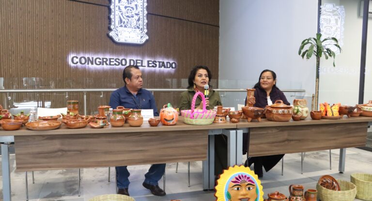 Diputada Azucena Rosas promueve 5° Aniversario de la Alfarería en el municipio de Acteopan 