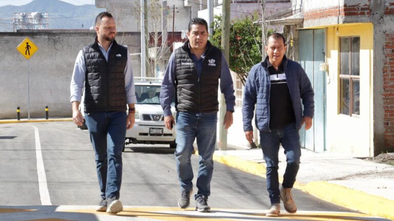 Verifica Gobierno de Pepe Chedraui conclusión de trabajos de pavimentación en San Francisco Totimehuacan
