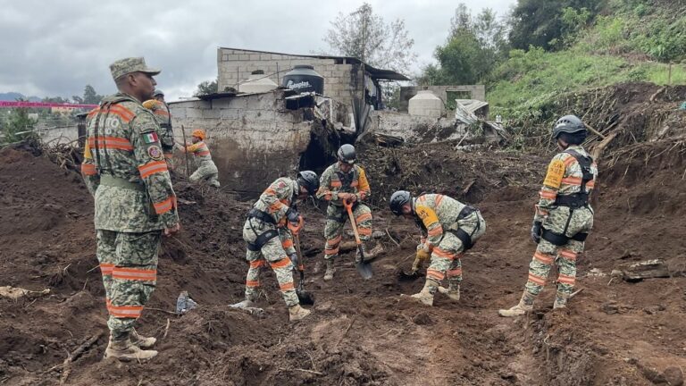 Fuerzas Armadas y Gobierno de Puebla reconstruyen en la Sierra Norte