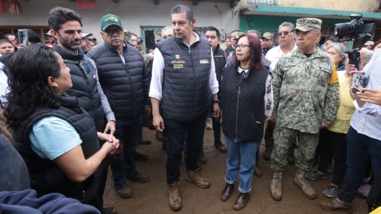 Gobierno de Puebla y Federación refuerzan apoyo a damnificados