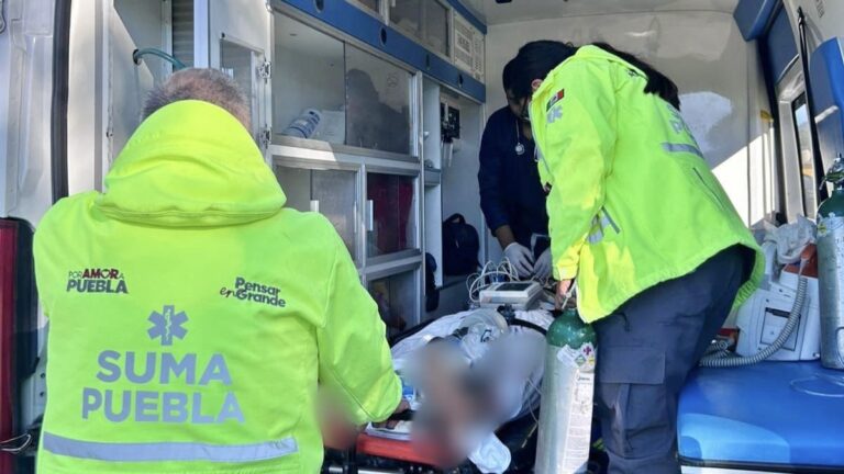 SUMA realiza traslado aéreo de adolescente con dengue desde Huauchinango