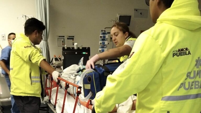 Realizan traslado aéreo de paciente con traumatismo severo desde Zacapoaxtla