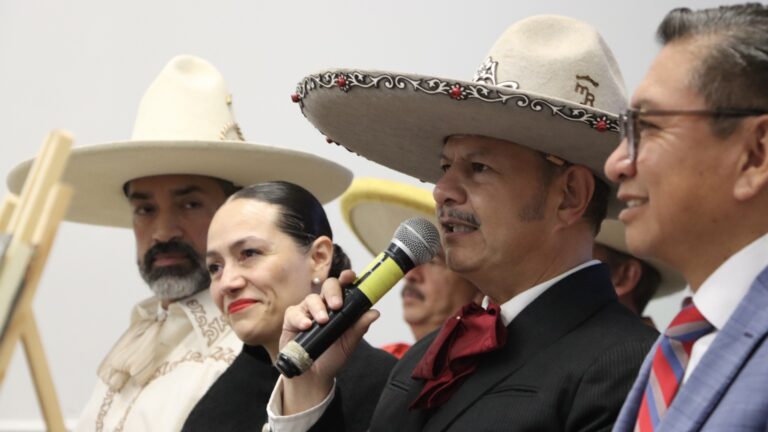 Diputado José Luis Figueroa encabeza presentación del libro “El Charro, Poesía y Sentimiento”