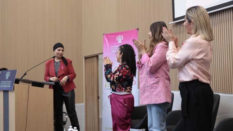 En el mes de octubre realiza Voluntariado del Congreso “Semana Rosa” 