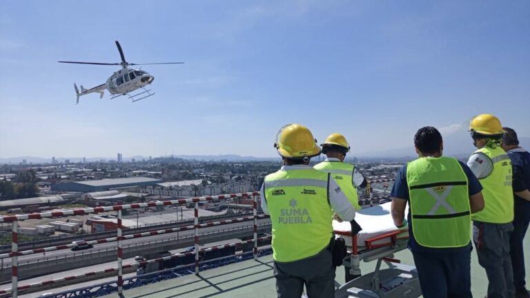 Atención inmediata permite traslado aéreo de joven con quemaduras desde Acatlán de Osorio