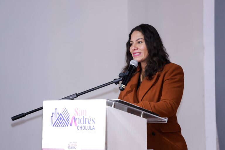 Fortalece Lupita Cuautle vínculo entre identidad cultural y academia en San Andrés Cholula