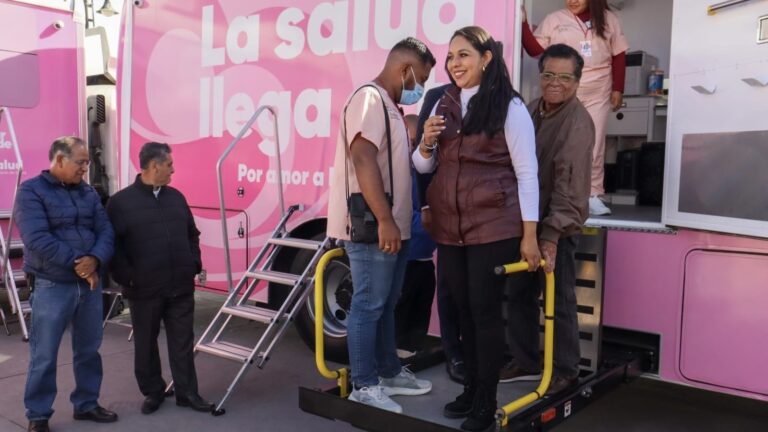 Más de mil cholultecas atendidos durante la Caravana de la Mujer